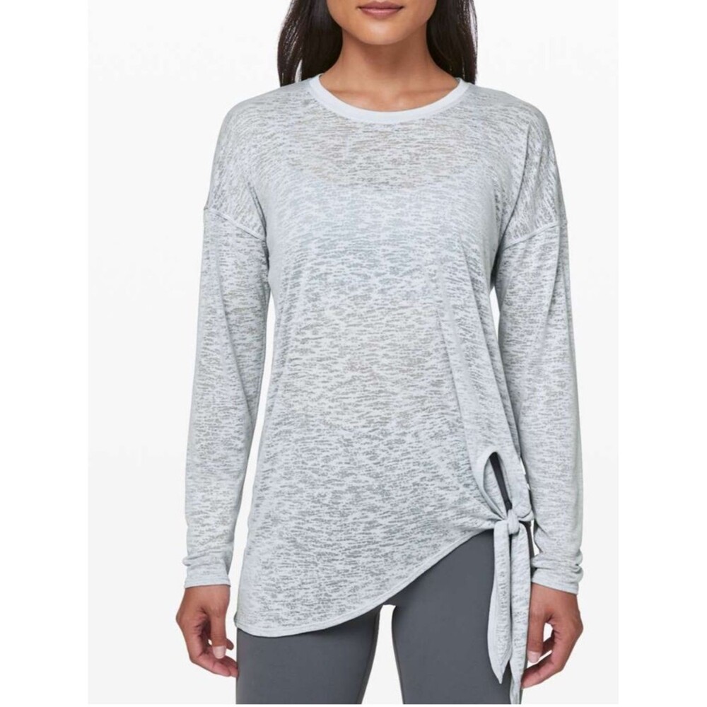 Lululemon Women's Tie Your Practice Long Sleeve in Silver Fox
